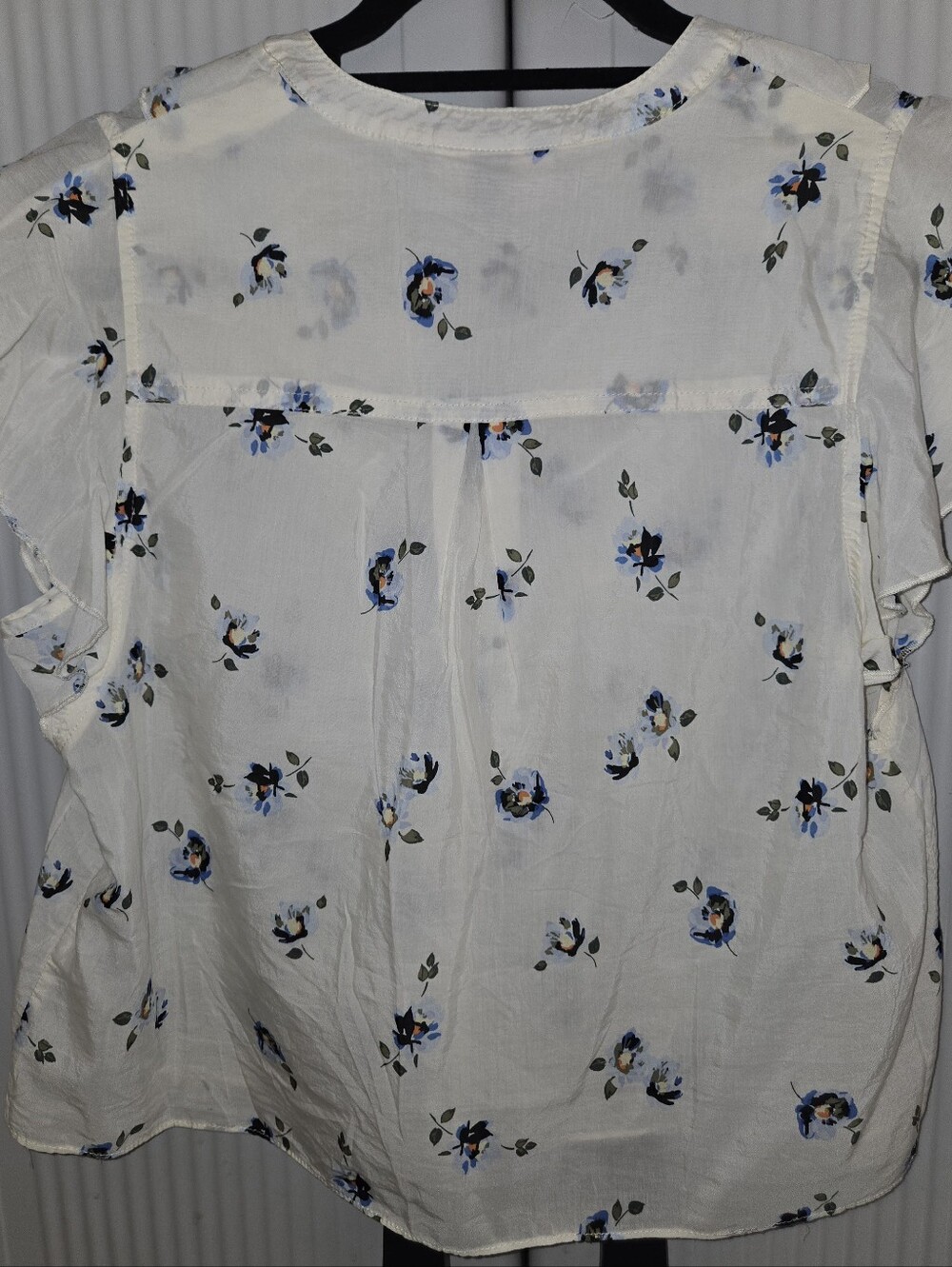 Universal Thread Cream Floral Ruffle Front Blouse - Picture 2 of 4
